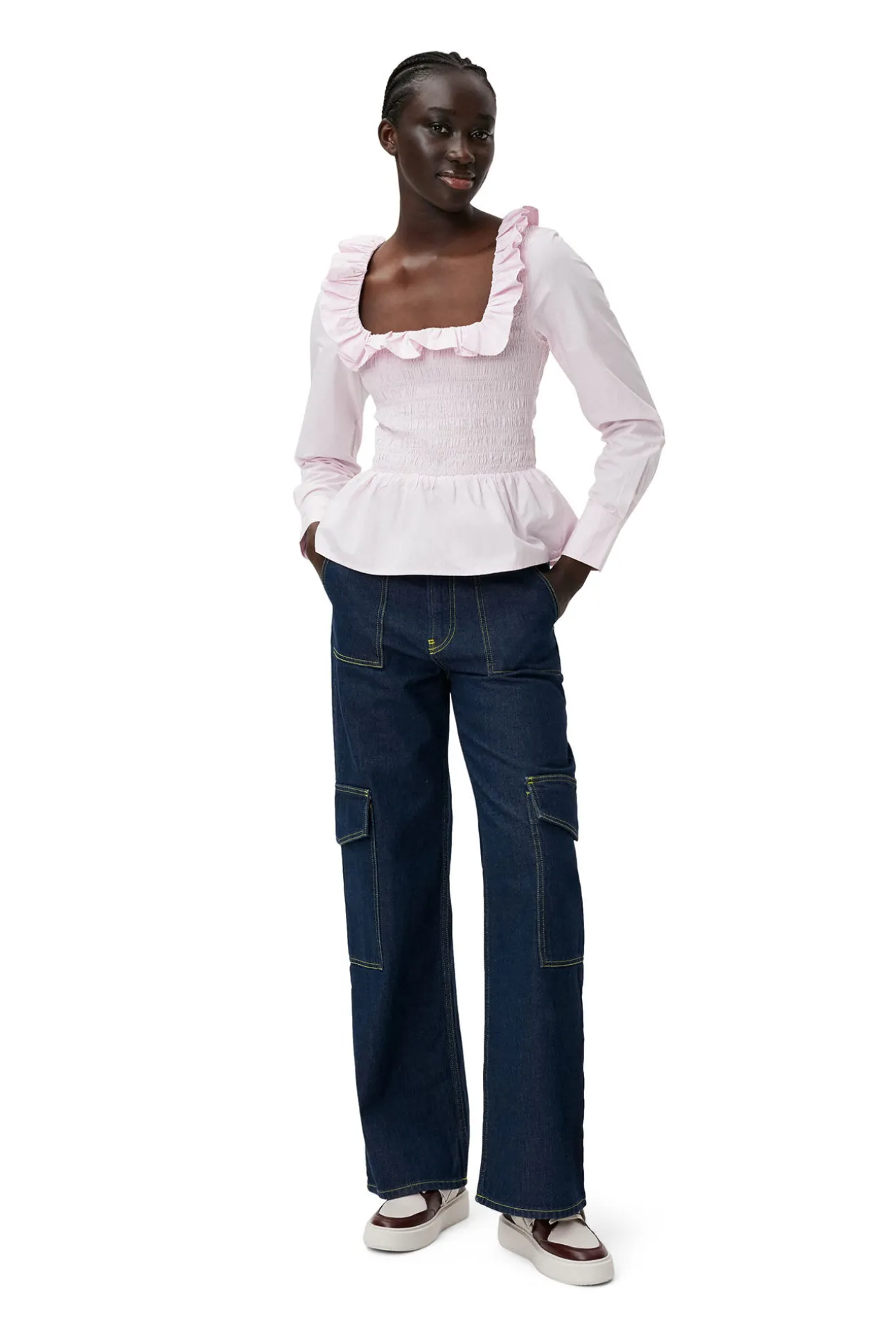 Store GANNI Gesmokte Bluse Mit Offenem Ausschnitt Aus Cotton Poplin Light Lilac
