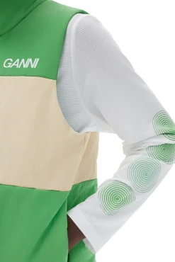 Shop GANNI Leichte Tech-Pufferweste Zum Wenden Classic Green