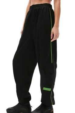 Discount GANNI Sportliche, Lockere Jersey-Hose Black